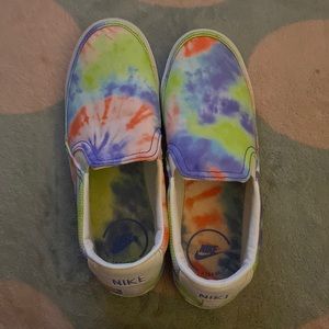 Nike Court Legacy Women’s slip on